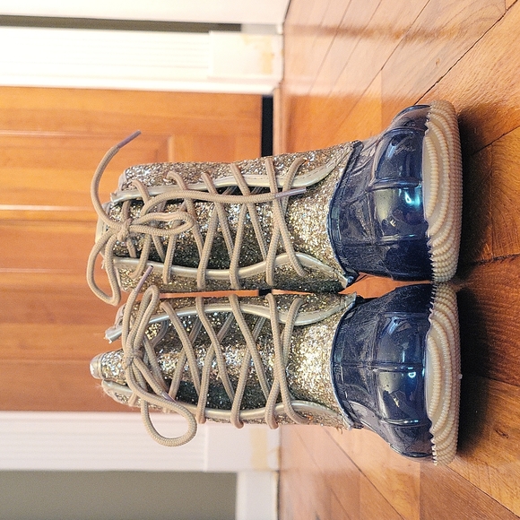 NWOT Shearling Lined Duck Boots - Picture 5 of 6